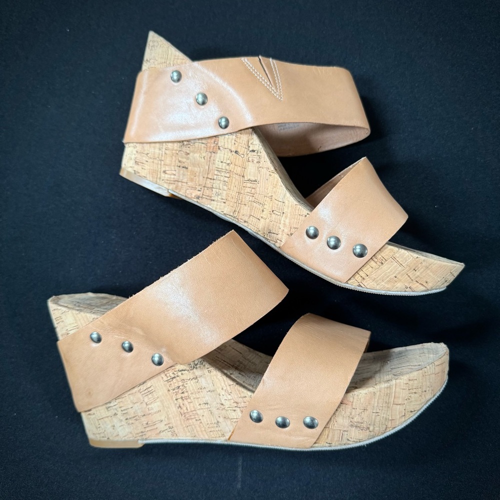 Lucky Brand Tan Cork Wedges 10